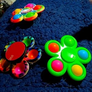 Figet spinners for phone with popits